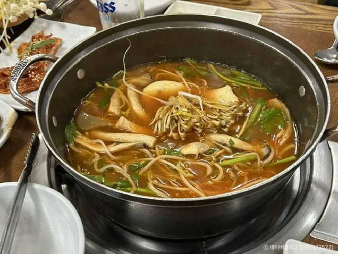 광주 최다연샤브샤브 맛집, 얼큰한 육수와 신선한 해산물의 조화 4