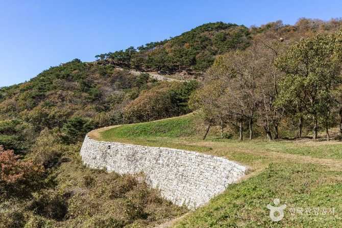 Explore Buyeo Imjin Fortress - image 4