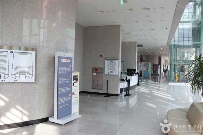 Hyangnam Cultural Arts Center - image 7