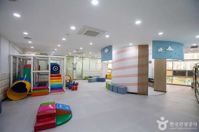광명스피돔: 국제 규격 실내 경주장과 가족 휴게 공간 안내 11