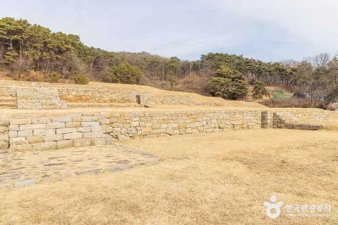 Discover Gyeonghwa Seonwonji Site - image 5