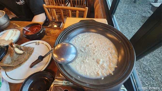 가평 송원: 잣두부 한정식과 건강한 전통 한옥 맛집 소개 5