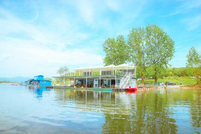 Experience Canoe Adventures at Chuncheon - image 5