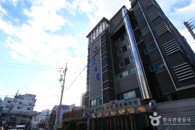 Blueoming Motel in Geoje - image 4