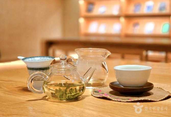 Discover Andong Jigwanseoga - image 8
