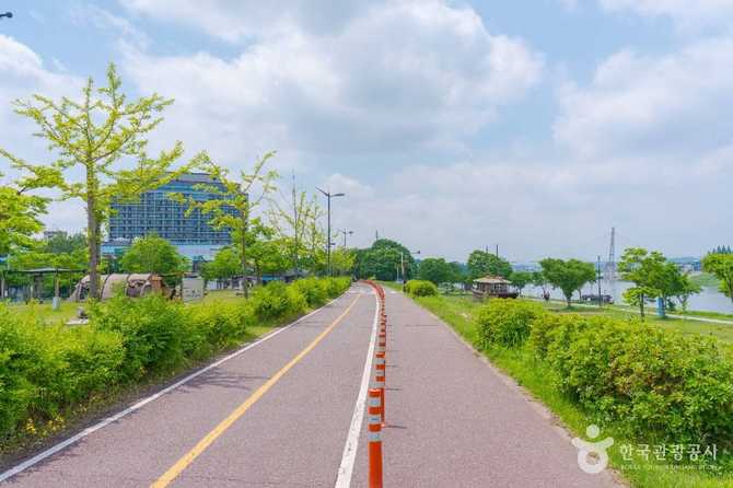 여주강변유원지 가볼 만한 곳, 자연과 문화 체험이 모두 가능한 여행지 6