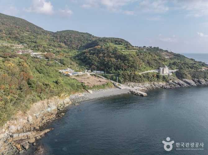 Discover Yeongdong Beach - image 6