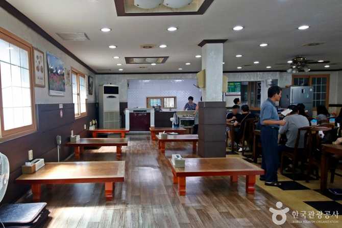 Daejeon Wangkwan Restaurant - image 6