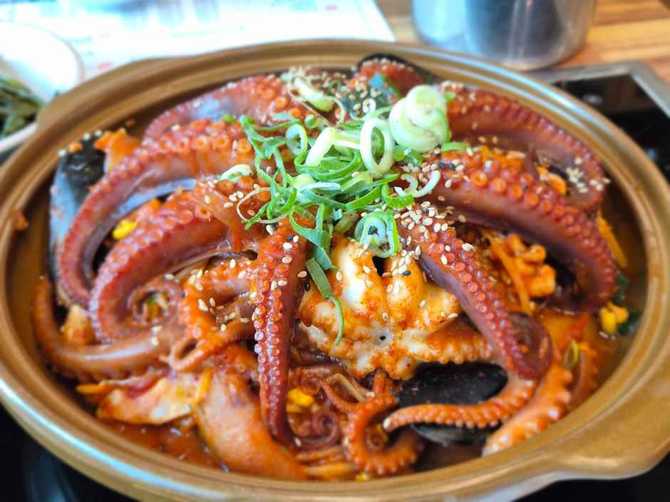 Discover the Best Seafood Dining - image 5