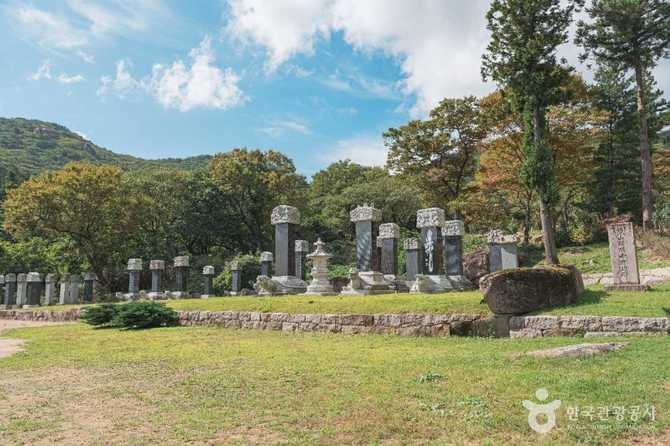 Busan Beomeosa Temple - image 6