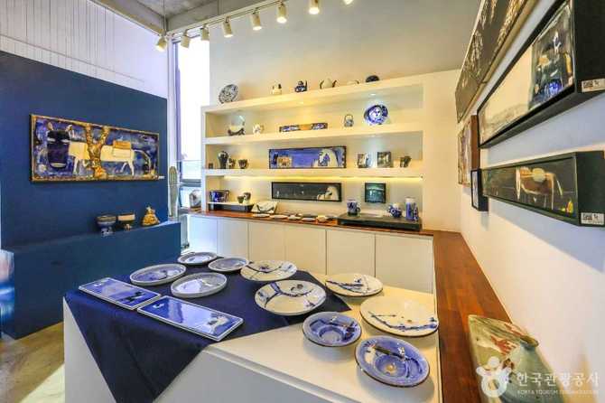 Gallery The Hwa - image 6
