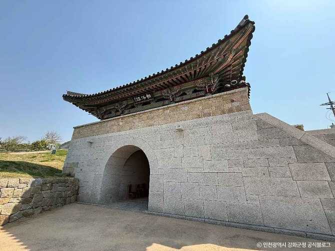 Explore Gyeonghwa Yeonmijeong - image 6