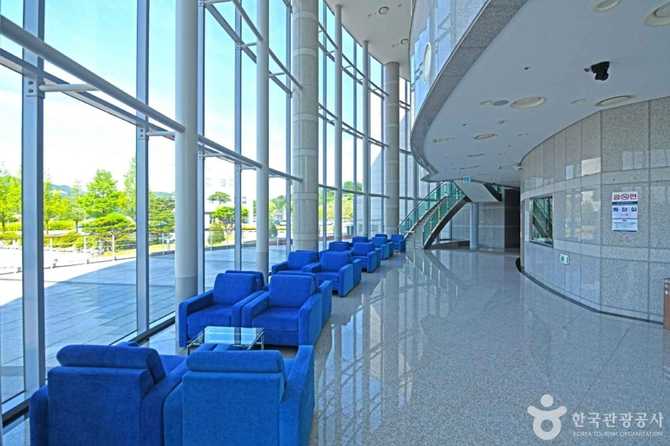 Explore the Cultural Hub at - image 7