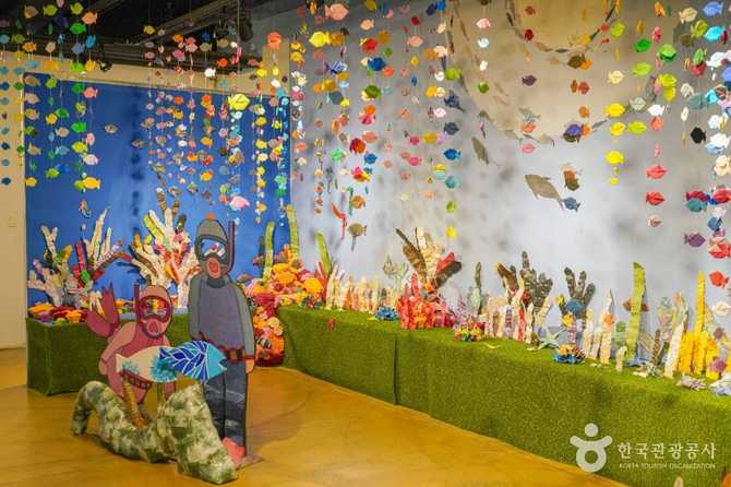Discover Korea's First Paper Art - image 9
