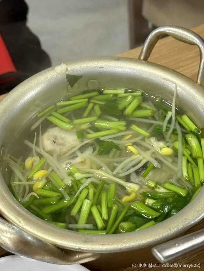 진주 중앙시장 복국 맛집, 하동복집의 60년 전통과 인기 메뉴 소개 7