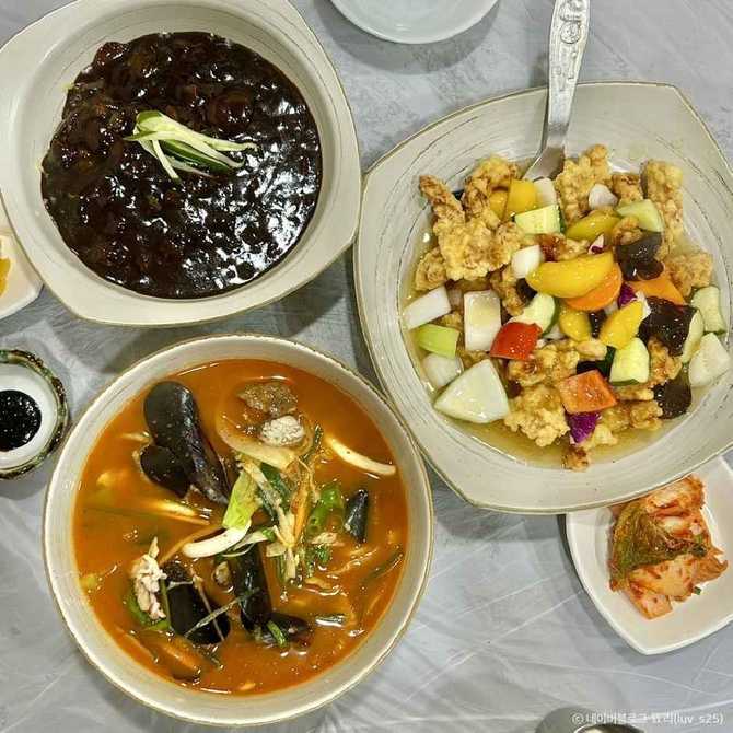 Experience Authentic Chinese Cuisine in - image 8