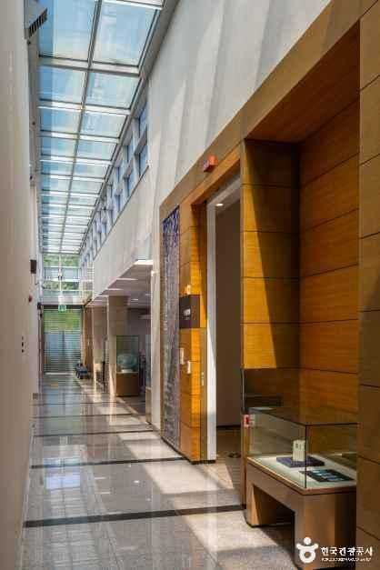 Experience Traditional Korean Art at - image 11