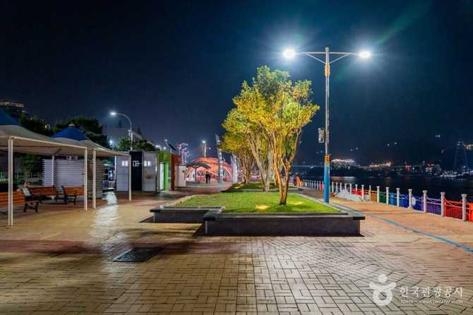 Discover Yeosu's Night Digital Media - image 10