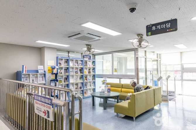 통영시립도서관: 지역 문화와 지식 정보의 중심지 10